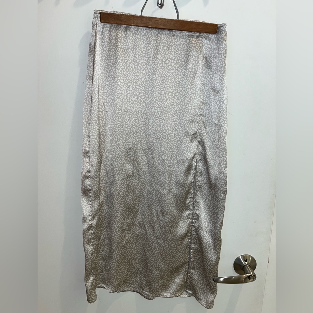 Abercrombie & Fitch Silky Midi Skirt